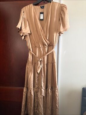 City Chic Tiered Faux-Wrap Maxi Tiered Dress in Camel/Soft Gold Size 18